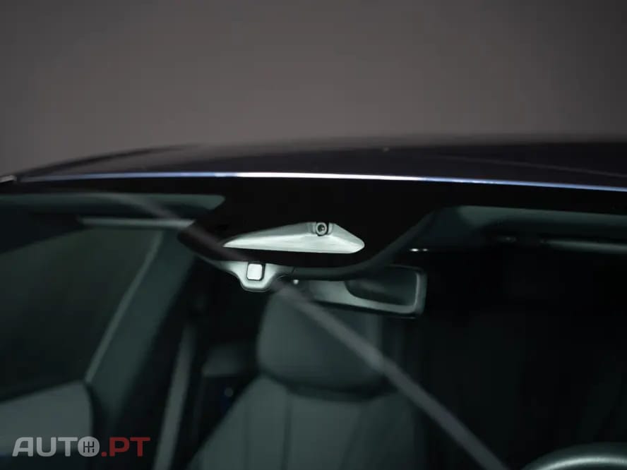 Mercedes-Benz EQE 300 Electric Art
