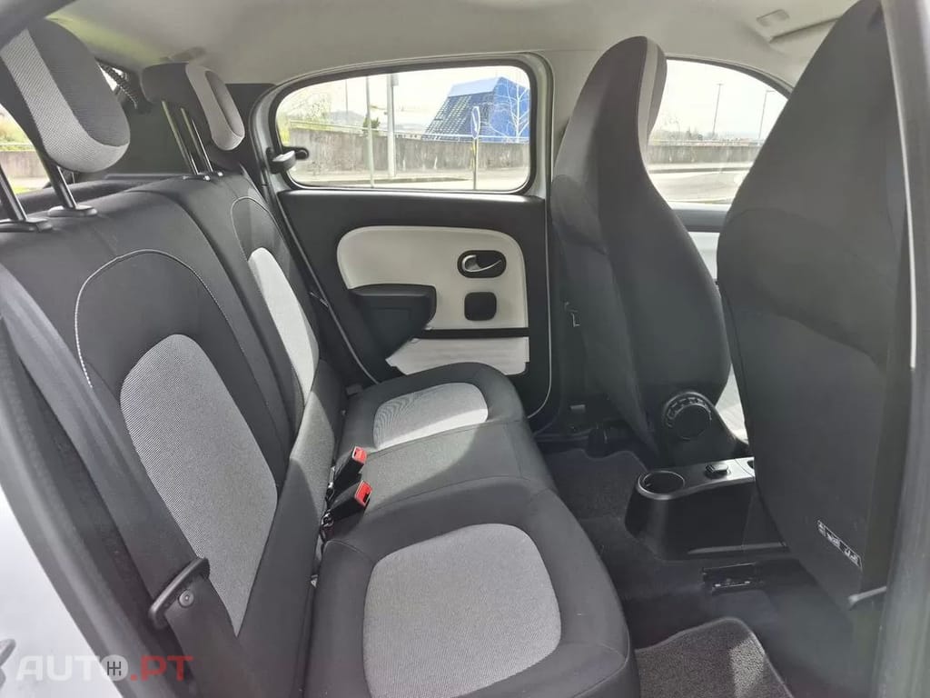 Renault Twingo Z.E. 22 Intens