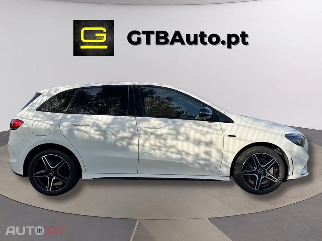 Mercedes-Benz B 250 I.V.A DEDUTIVEL e AMG Line Night