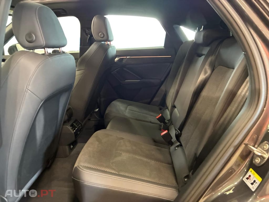Audi Q3 35 TFSI S Tronic S Line