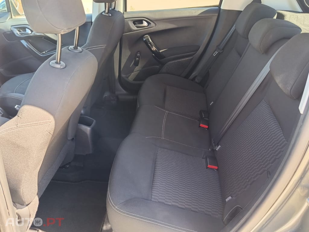 Peugeot 208 1.2 PureTech Style