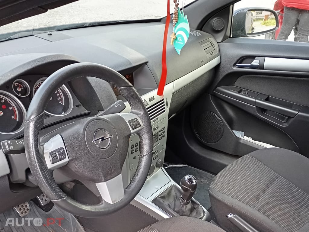 Opel Astra GTC 1.3 cdti sportvan