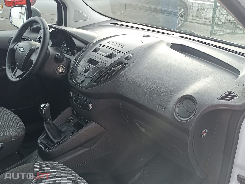 Ford Tourneo 1.5 TDCi Ambiente