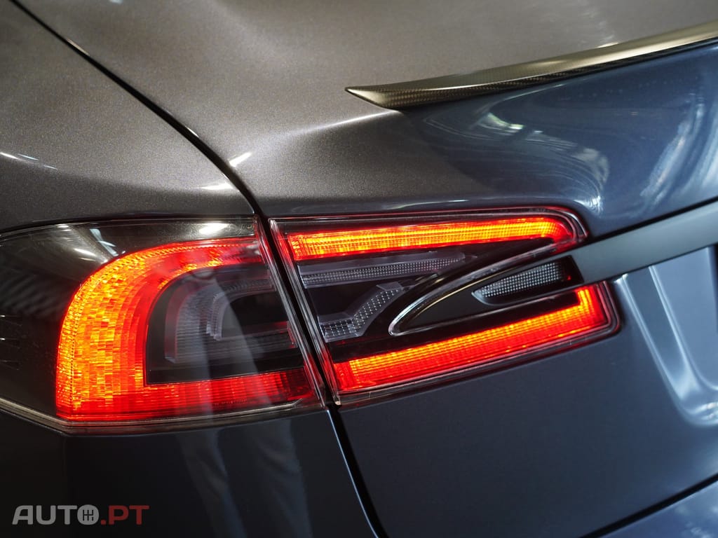 Tesla Model S Performance Ludicrous AWD