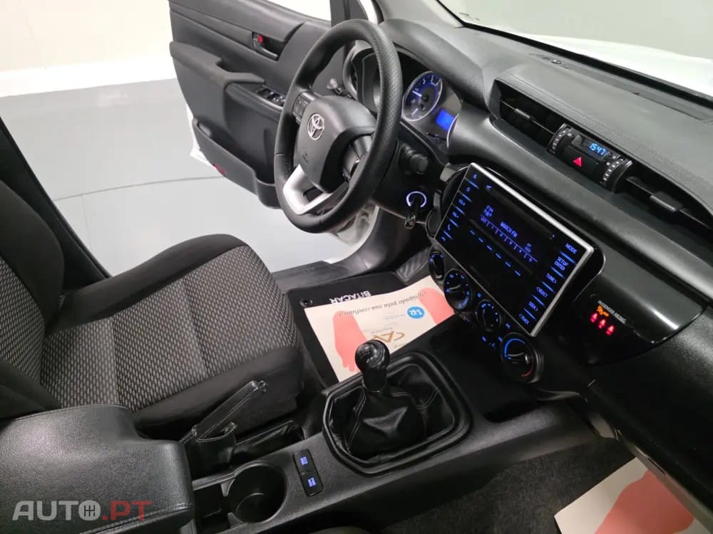 Toyota Hilux 2.4 D-4D 4WD CD CH