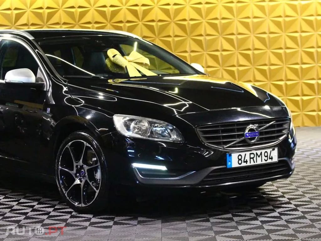Volvo V60 2.0 D2 Momentum Drive