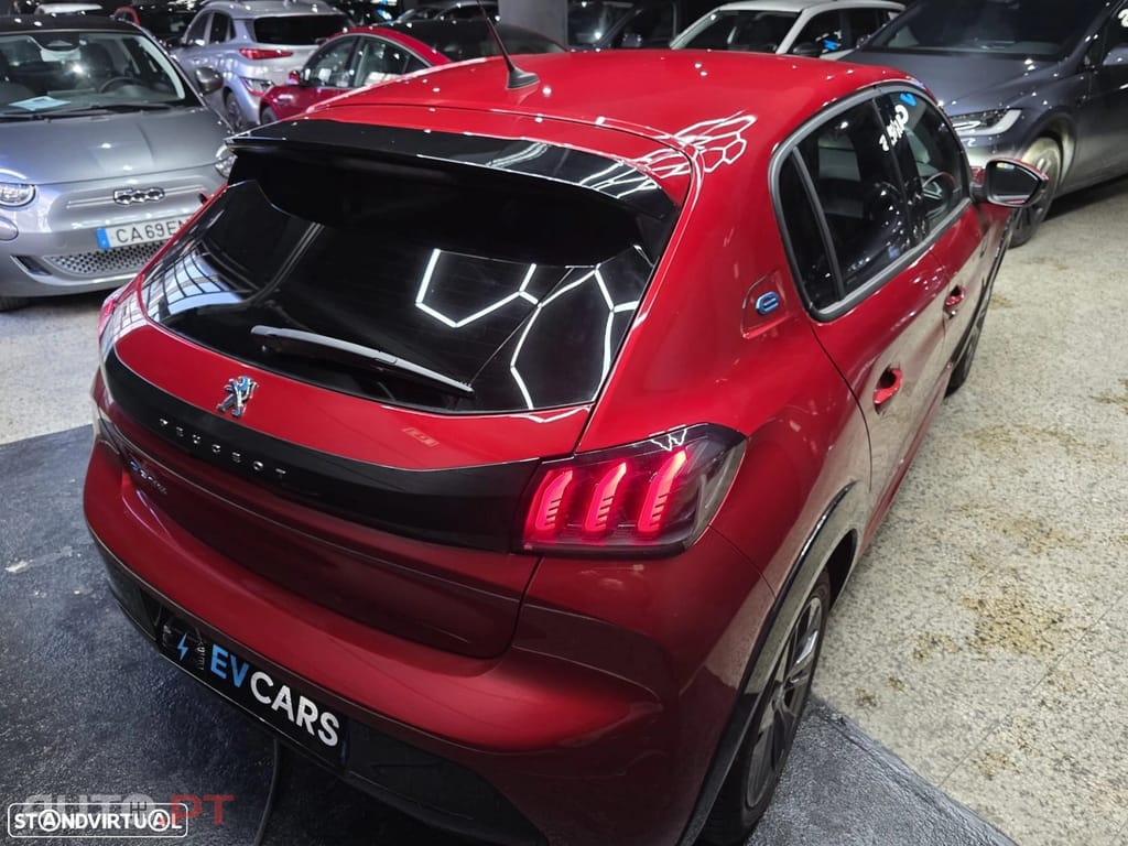 Peugeot E-208 50 kWh Allure Pack