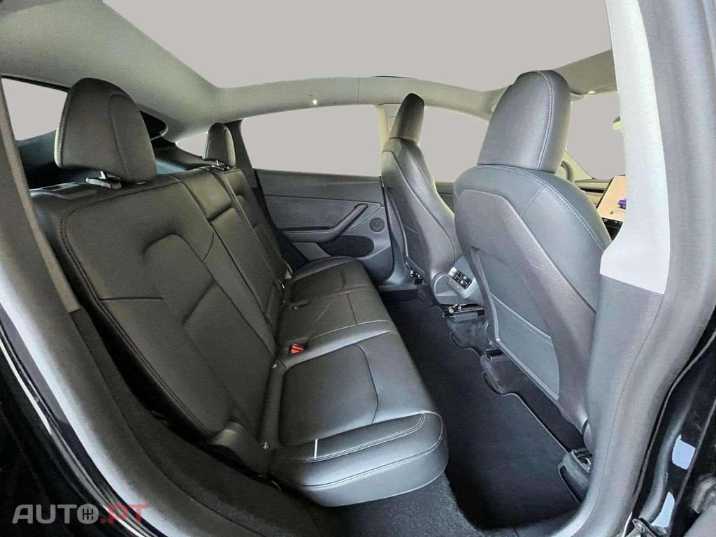Tesla Model Y I.V.A DEDUTÍVEL Performance Dual Motor AWD