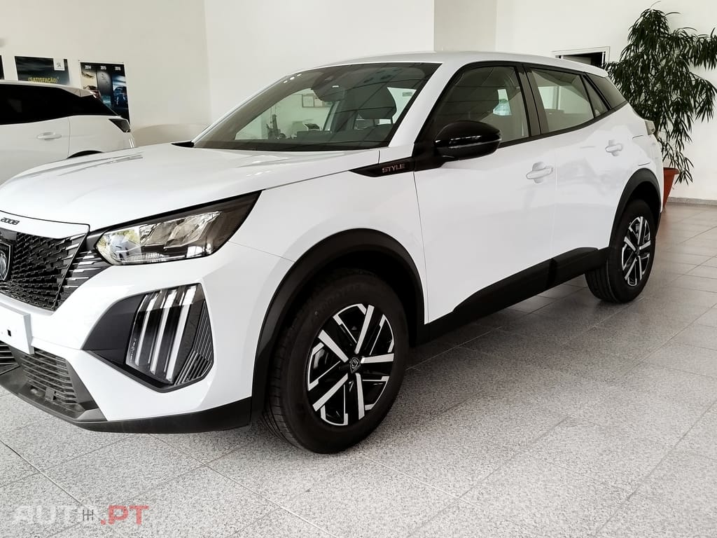 Peugeot 2008 STYLE 1.2 Puretech 100cv