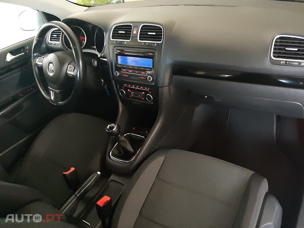 Volkswagen Golf Variant Confortline 1.6 TDI 105 CV