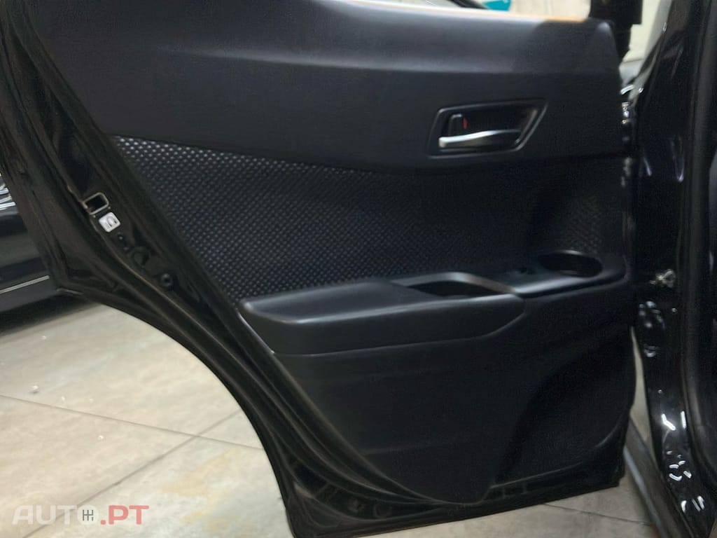 Toyota C-HR 1.8 Hybrid Comfort