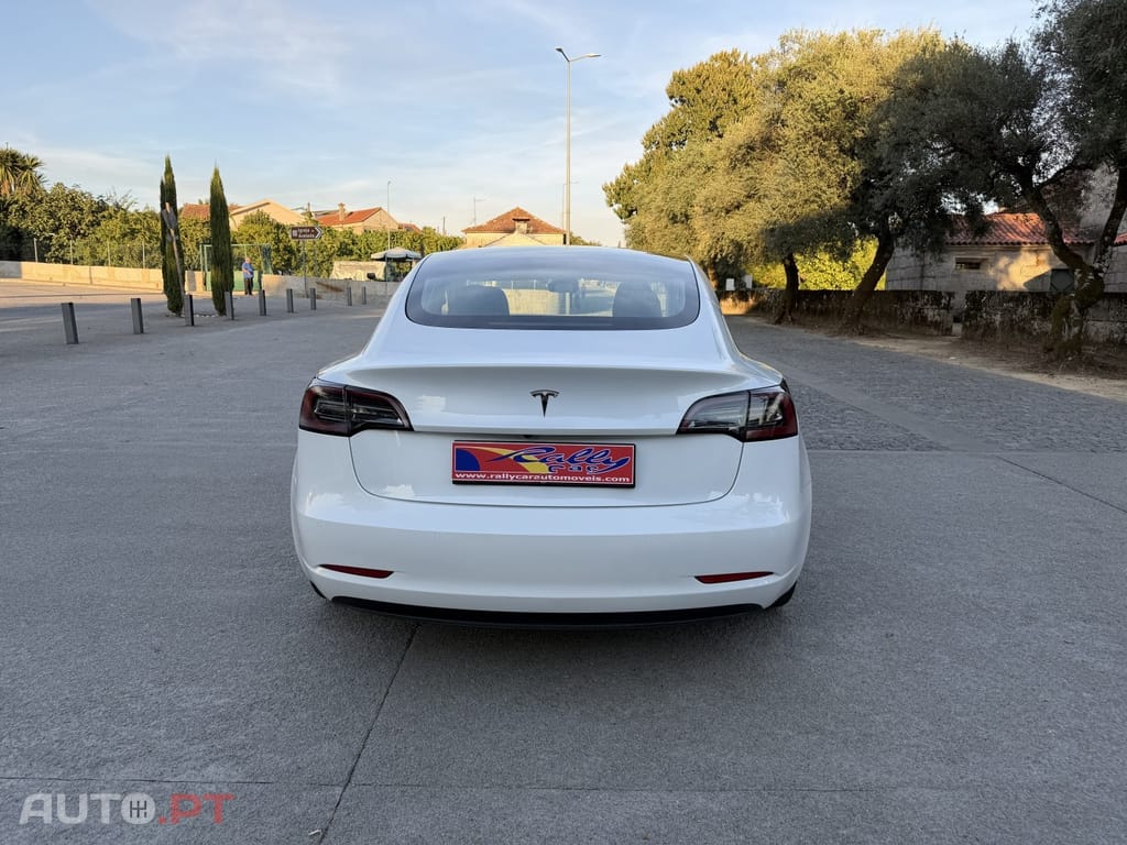 Tesla Model 3 Standard Range Plus RWD