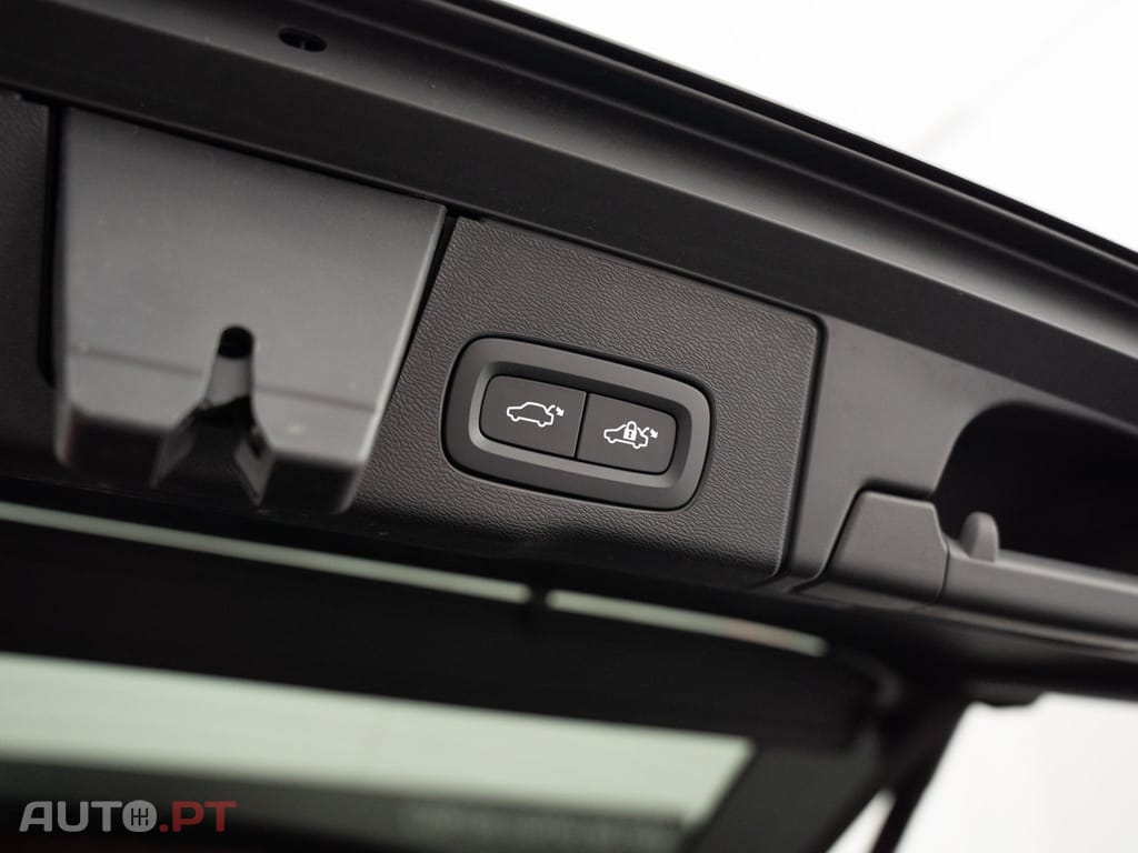 Volvo XC60 2.0 T6 PHEV Inscription Expression AWD