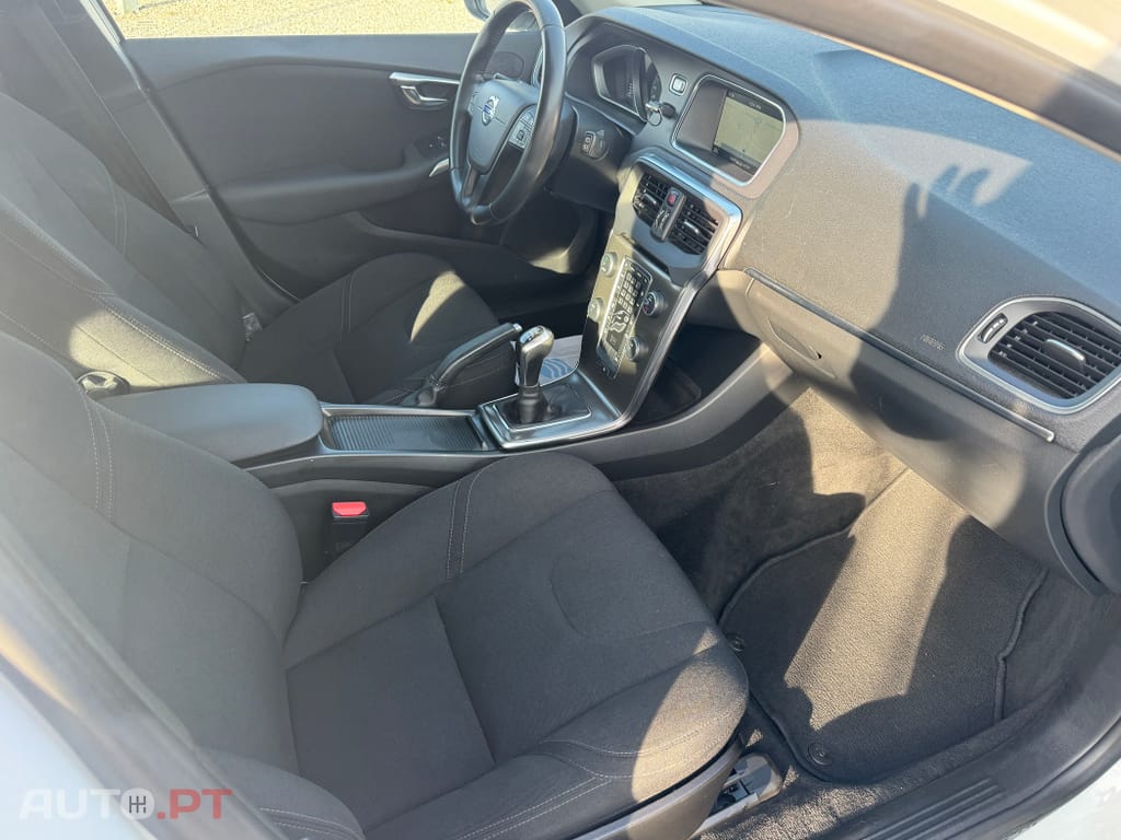 Volvo V40 2.0 D2 Momentum