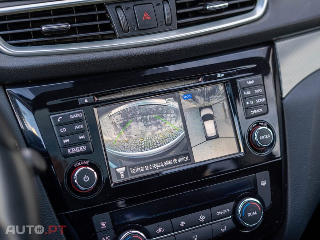 Nissan Qashqai 1.2 DIG-T N-Connecta 18