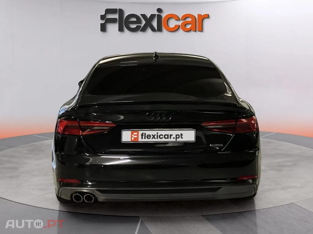 Audi A5 2.0 TDi S-Line Quattro