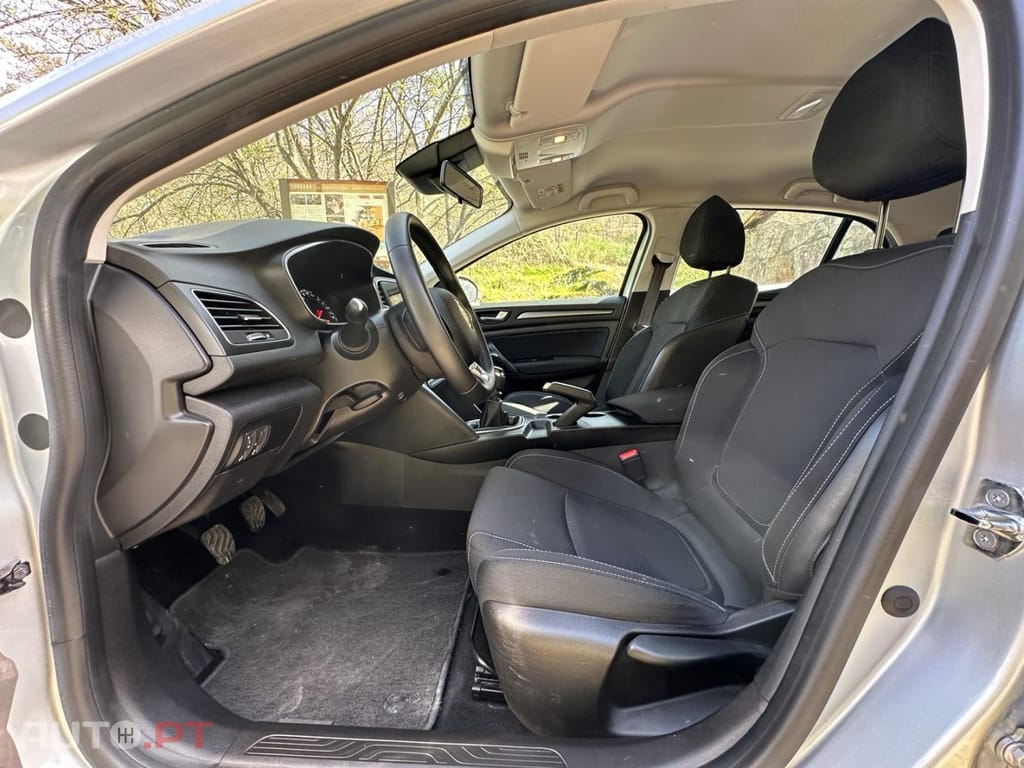 Renault Mégane 1.5 Blue dCi Limited J17