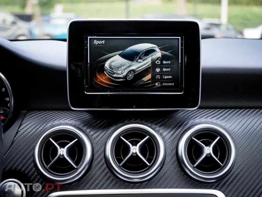 Mercedes-Benz A 180 d AMG Line