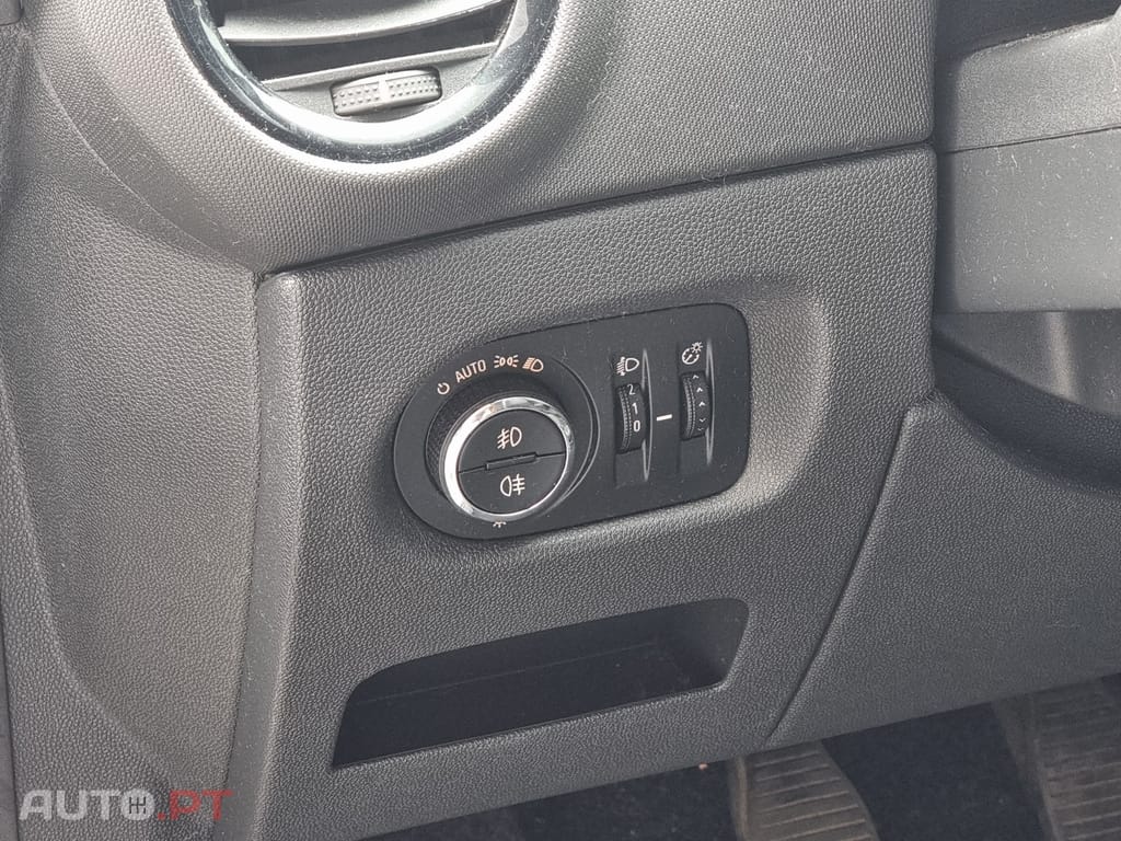 Opel Corsa 1.2 Enjoy