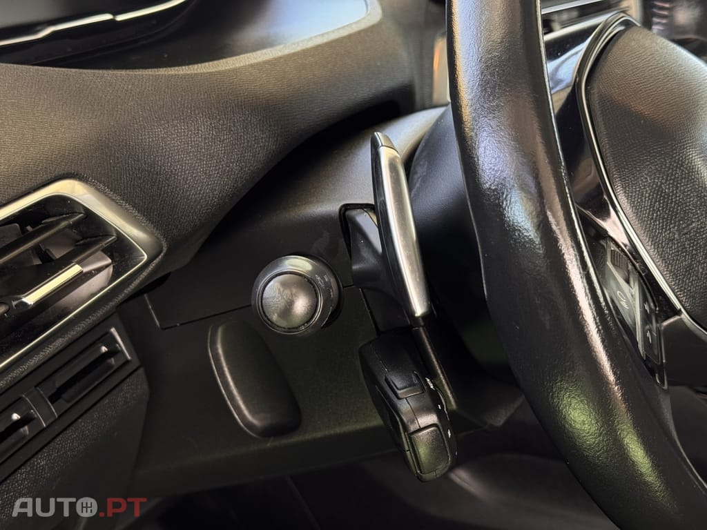 Peugeot 5008 1.5 BlueHDi Allure EAT8