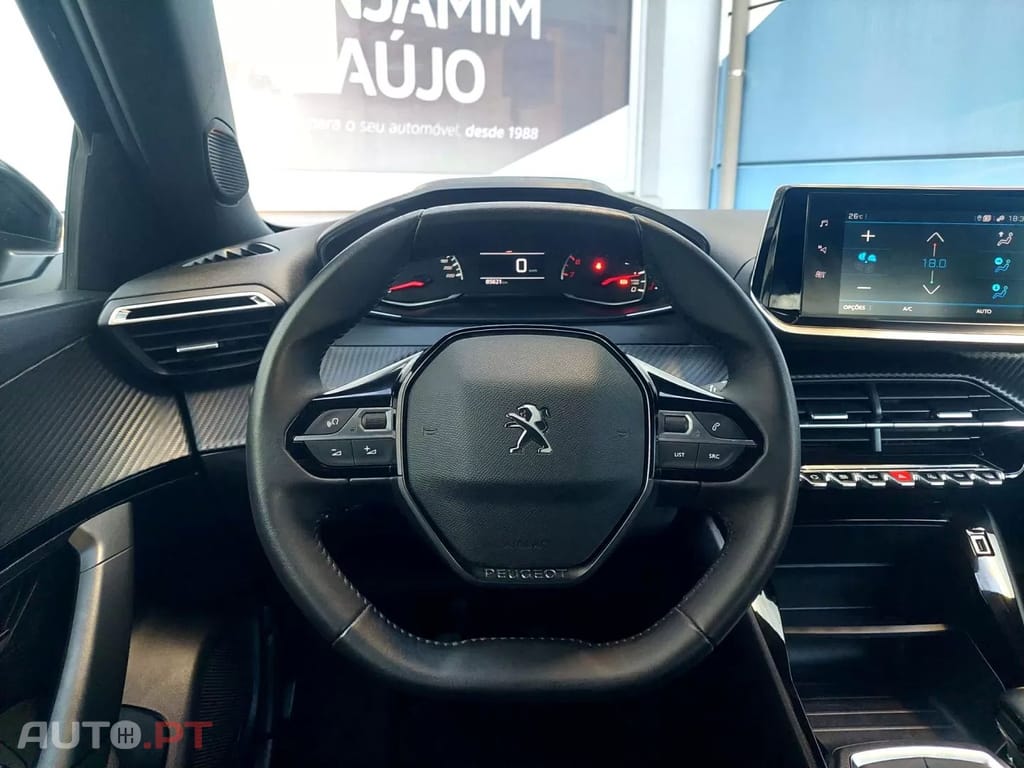 Peugeot 2008 1.2 PureTech Active Pack