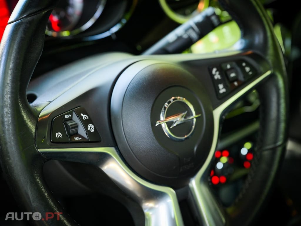 Opel Adam 1.0 T Rocks