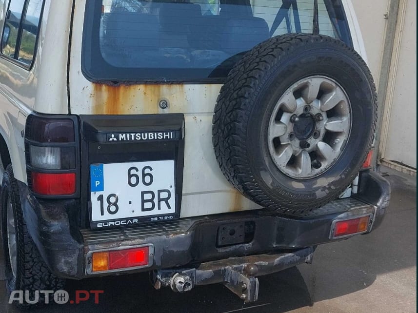 Mitsubishi Pajero 2.5