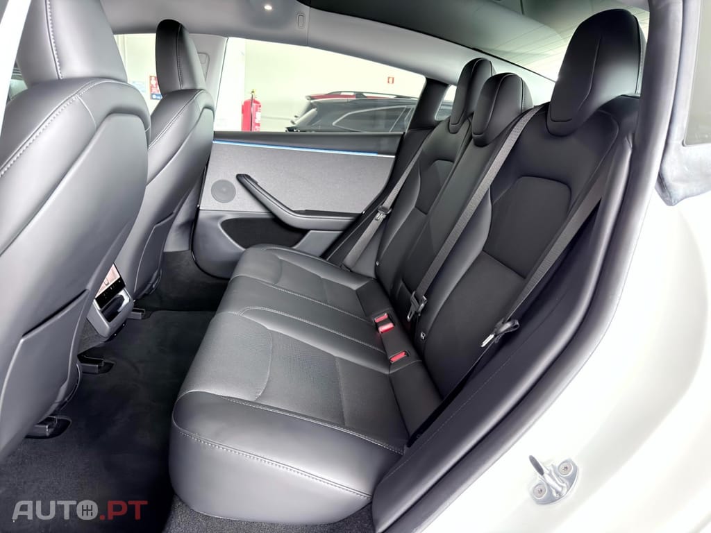 Tesla Model 3 Tração Traseira