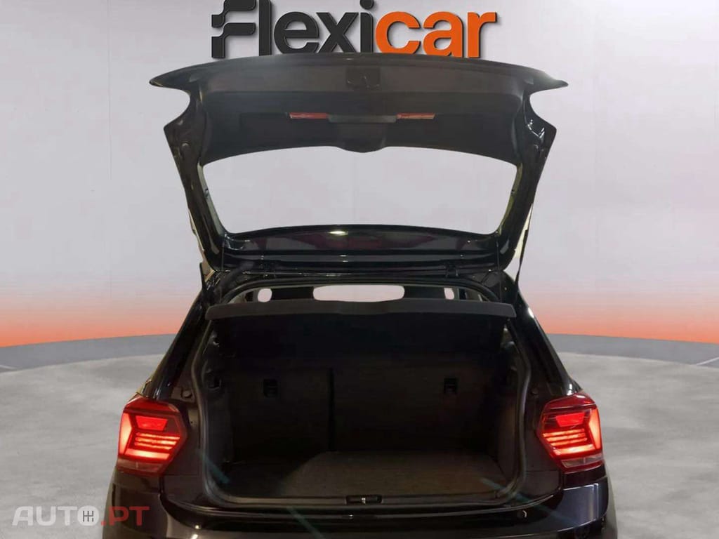 Volkswagen Polo 1.0 MPI CONFORT LINE