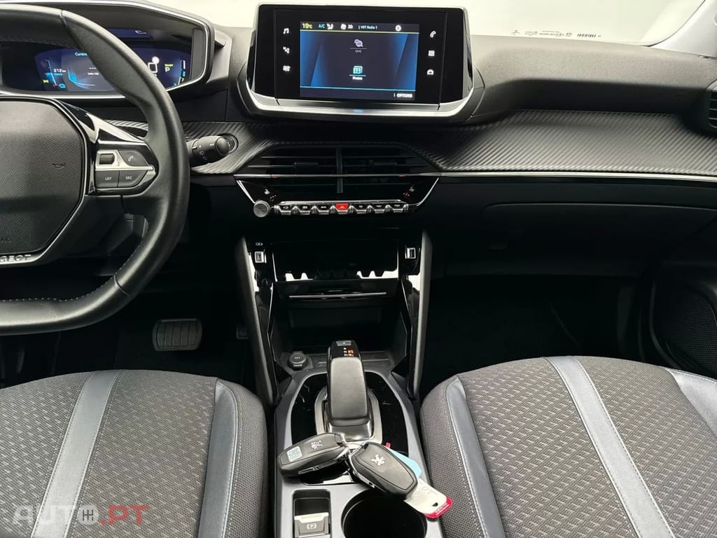 Peugeot E-2008 50 kWh Allure Pack