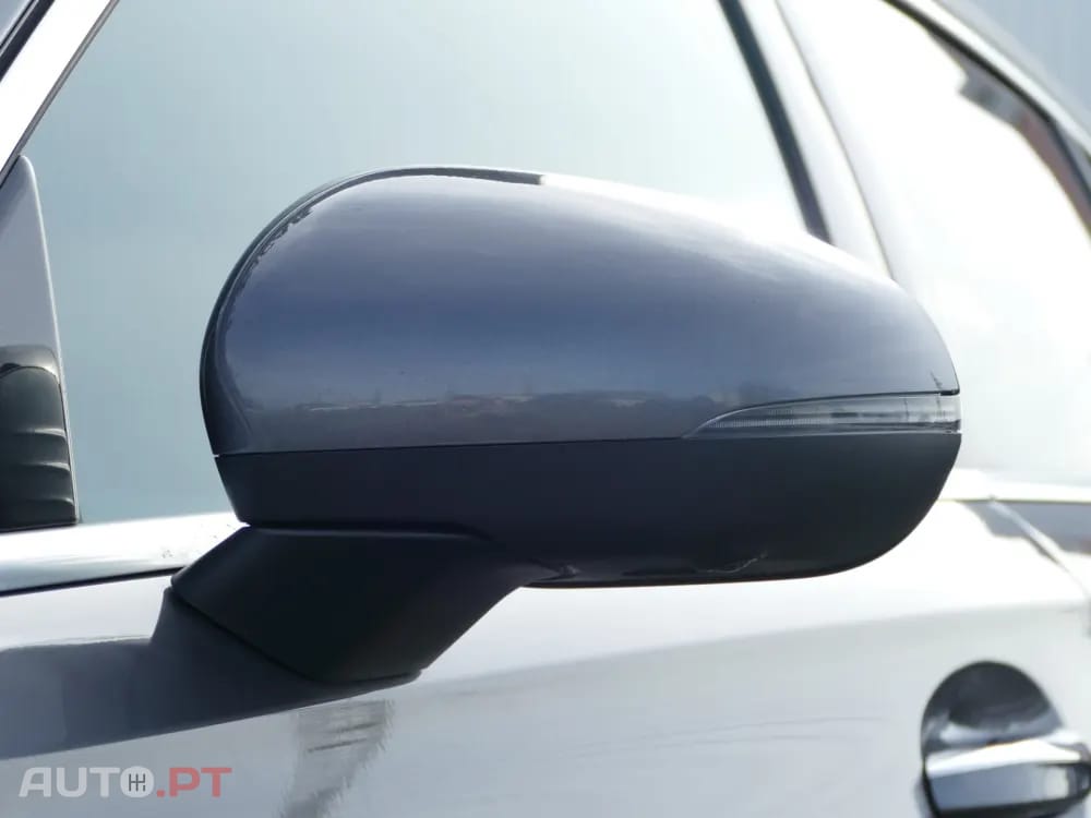 Mercedes-Benz A 250 e AMG Line