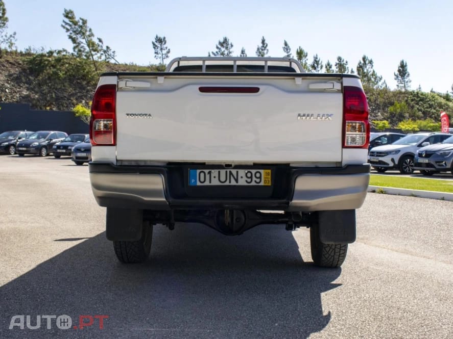 Toyota Hilux 2.4 D-4D 4X2