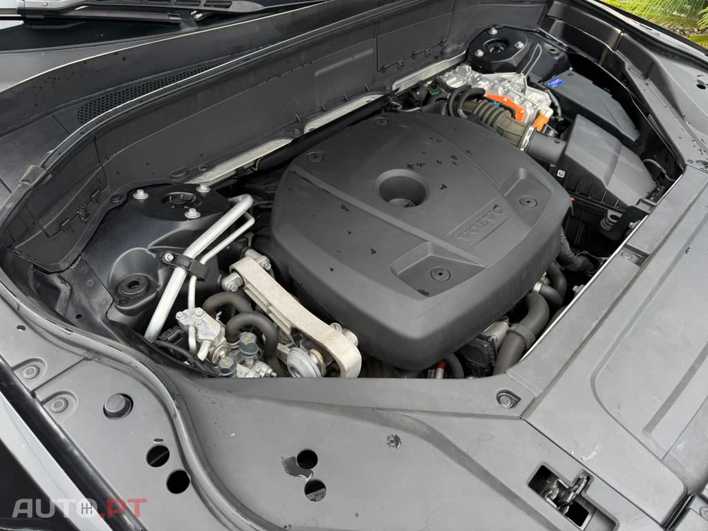 Volvo XC90 2.0 T8 PHEV R-Design AWD