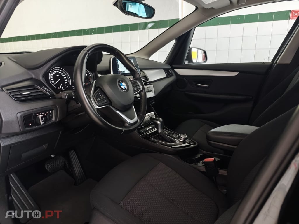 BMW 225 Line Sport