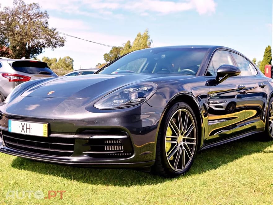 Porsche Panamera 4 E-Hybrid