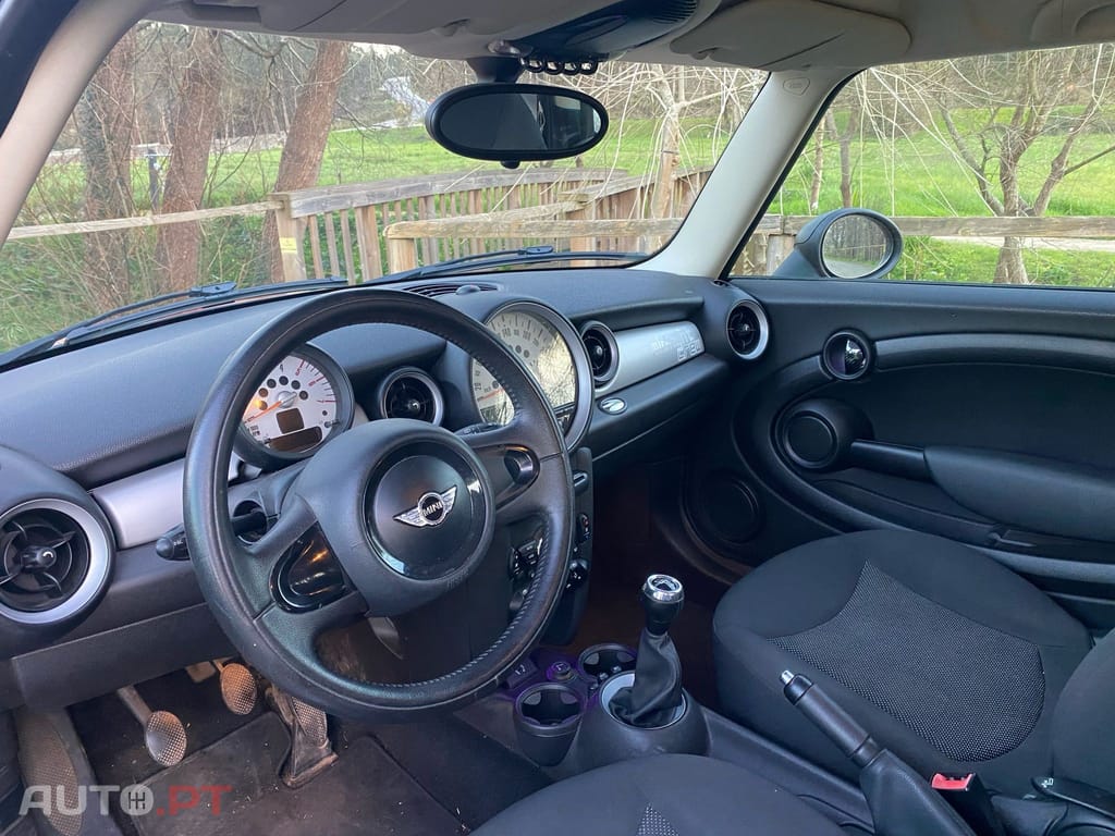 MINI Cooper One D