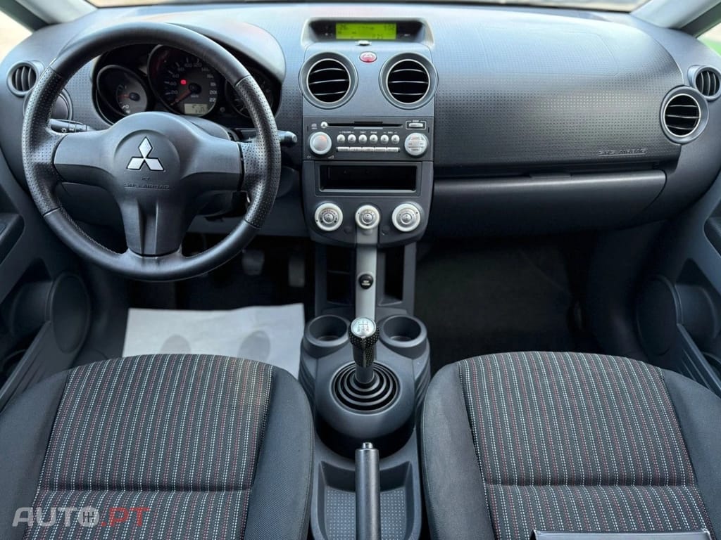 Mitsubishi Colt Z30