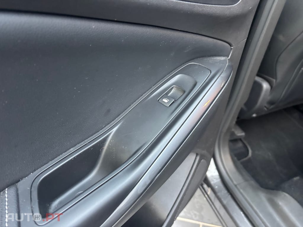 Opel Grandland (X) 1.2 T Design & Tech AT