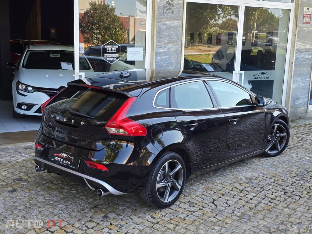 Volvo V40 D2 R Design