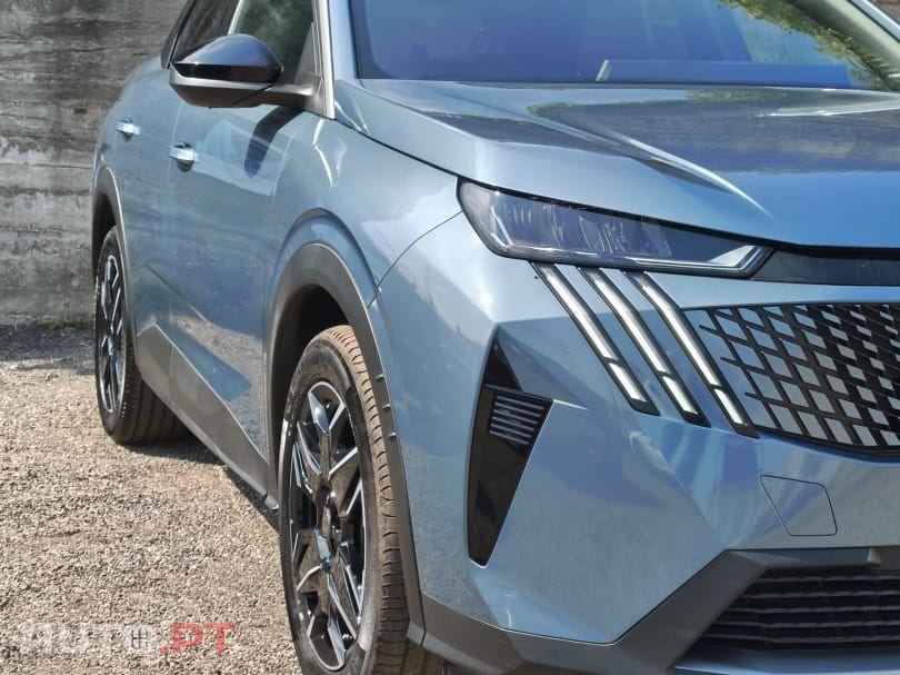 Peugeot 3008 1.2 Hybrid Allure e-DCS6