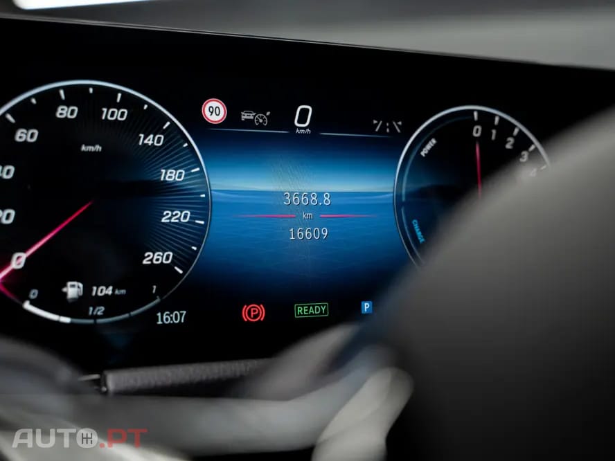 Mercedes-Benz GLA 250 e AMG Line