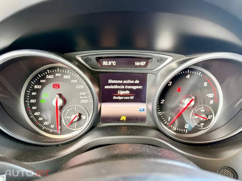 Mercedes-Benz CLA 180 d AMG Line