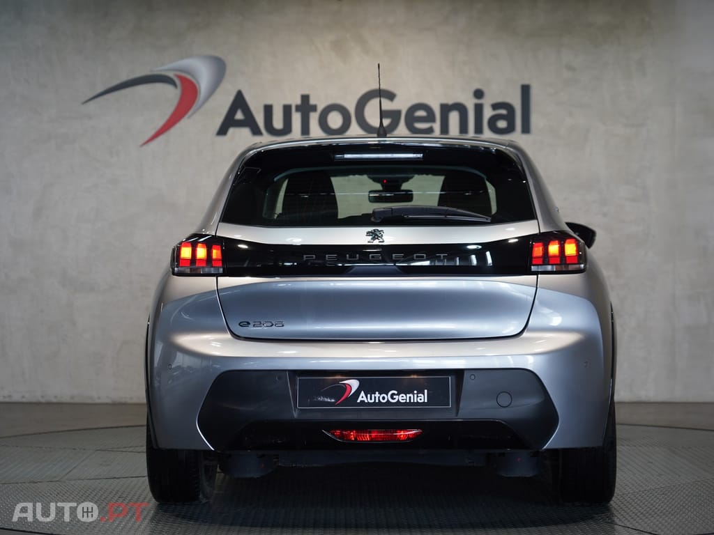 Peugeot E-208 50 kWh Active
