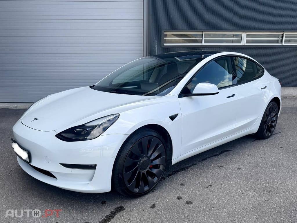 Tesla Model 3 Performance Dual Motor AWD — fotografia 16