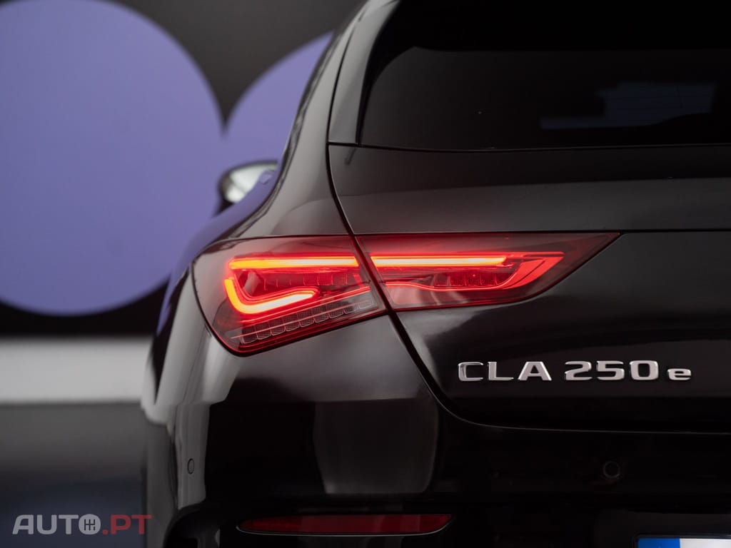 Mercedes-Benz CLA 250 e Shooting Brake AMG Line