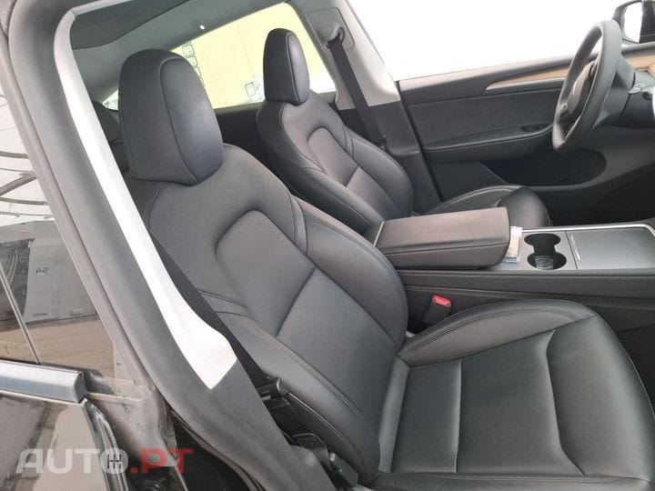 Tesla Model Y Long Range Dual Motor AWD