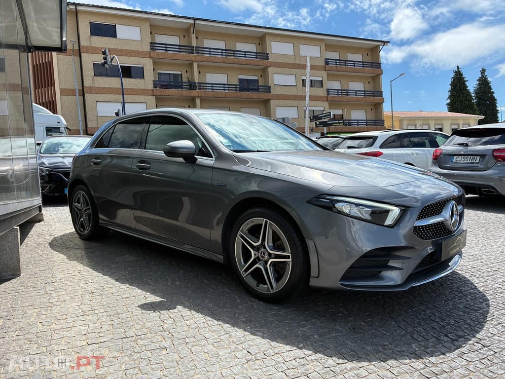 Mercedes-Benz A 250 e AMG Line