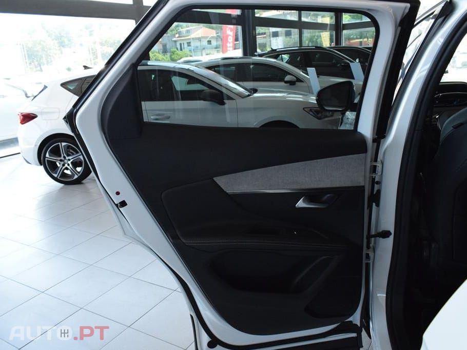 Peugeot 3008 1.6 Hybrid4 GT e-EAT8