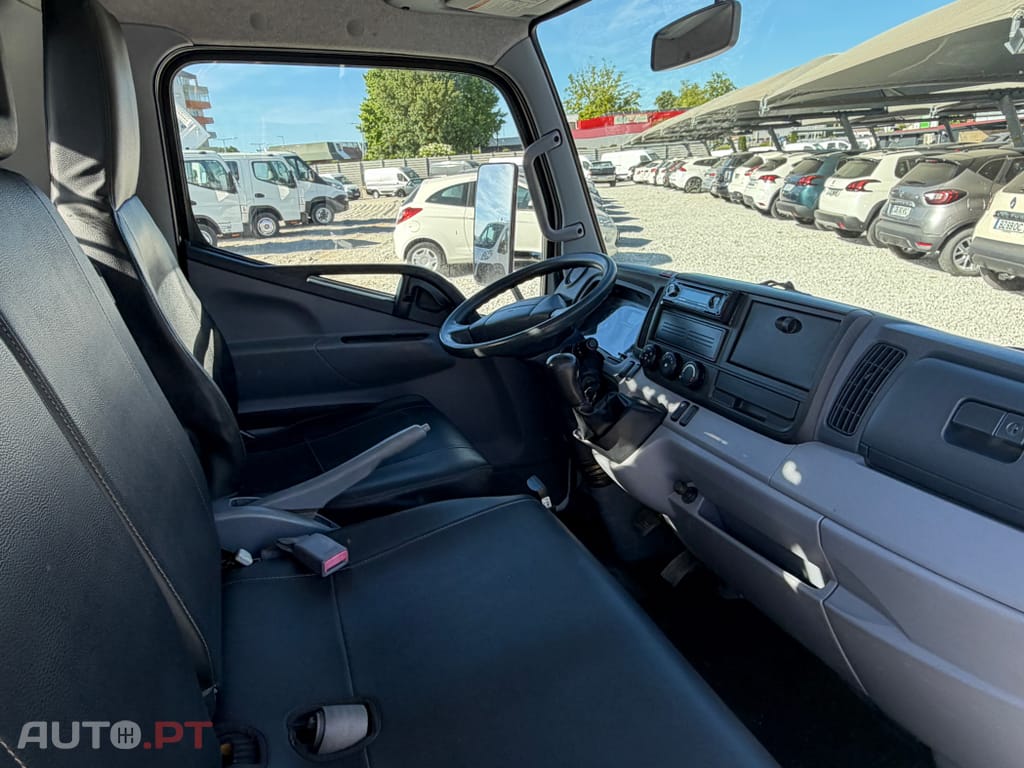 Mitsubishi Canter 3S13 3.0 DI-D 130CV Tri-Basculante 55.000 kms Nacional