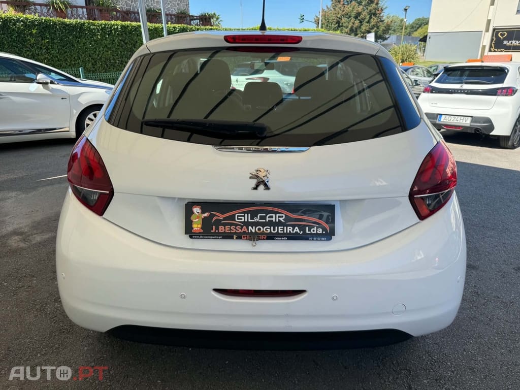 Peugeot 208 PureTech 82 Start & Stop Style
